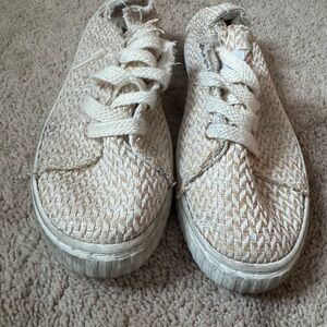 Tommy Bahama sneakers gold and white woven 7.5